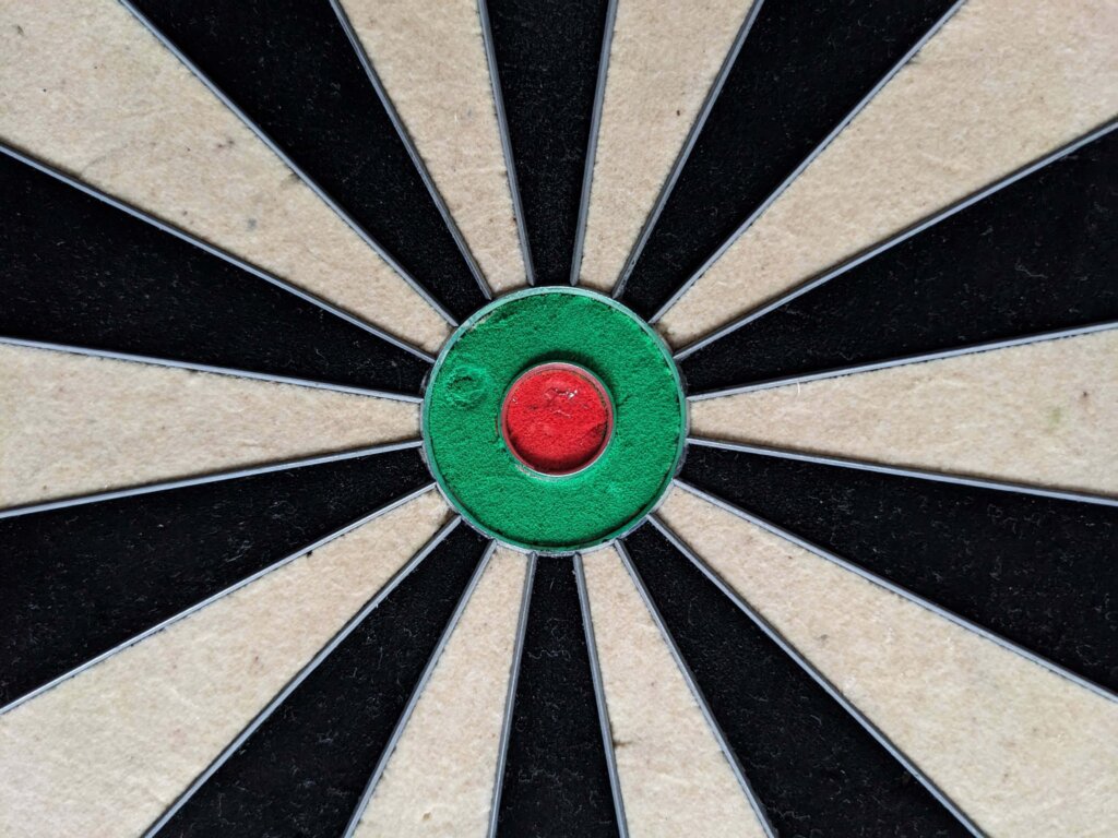 winmau blade 6 dual core bullseye